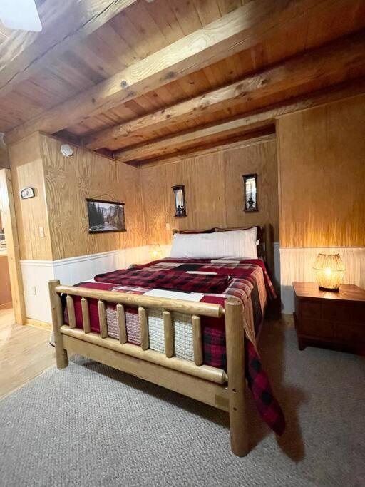 One Of A Kind Rustic Log Cabin Near Bryce Resort - Large Game Room - Fire Pit - Large Deck - Bbq Basye Extérieur photo